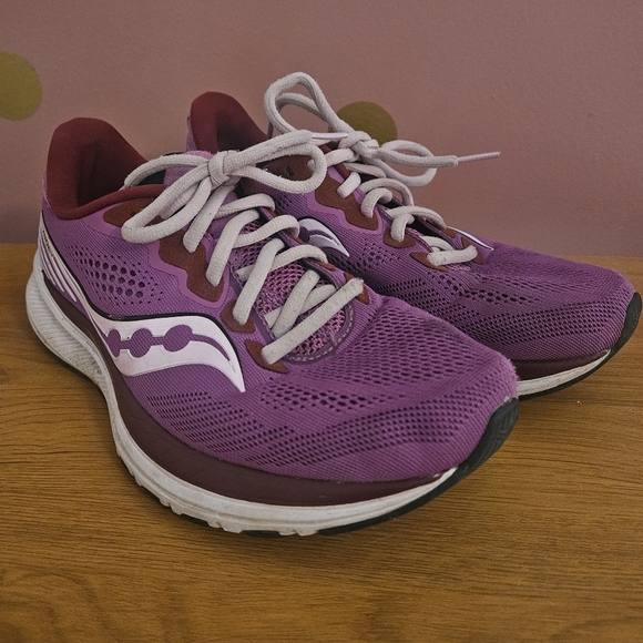 Saucony Shoes - Women’s Saucony S10650-30 Ride 14 Sneakers in Razzle/Fairytale Size 7